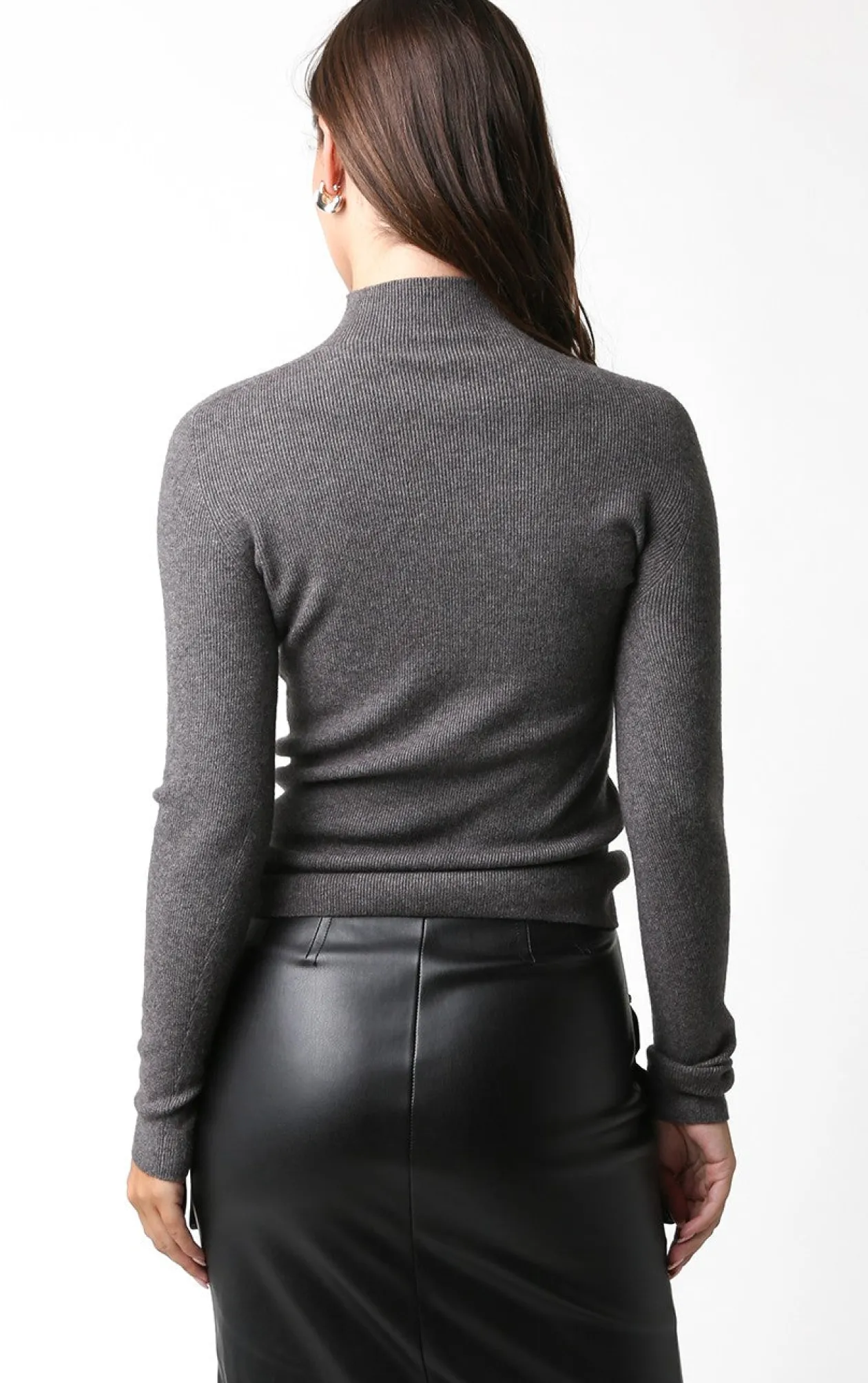 carly_top_5.webp Carly Top