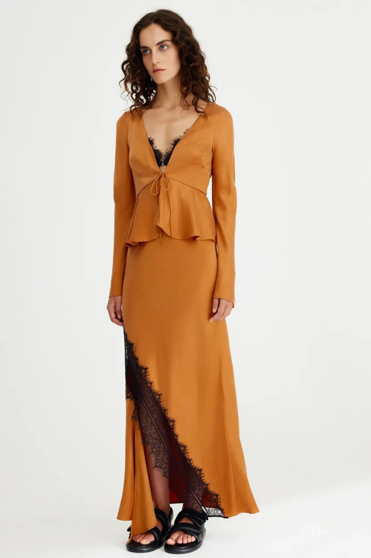 Significant Other Helaina Midi Skirt Caramel