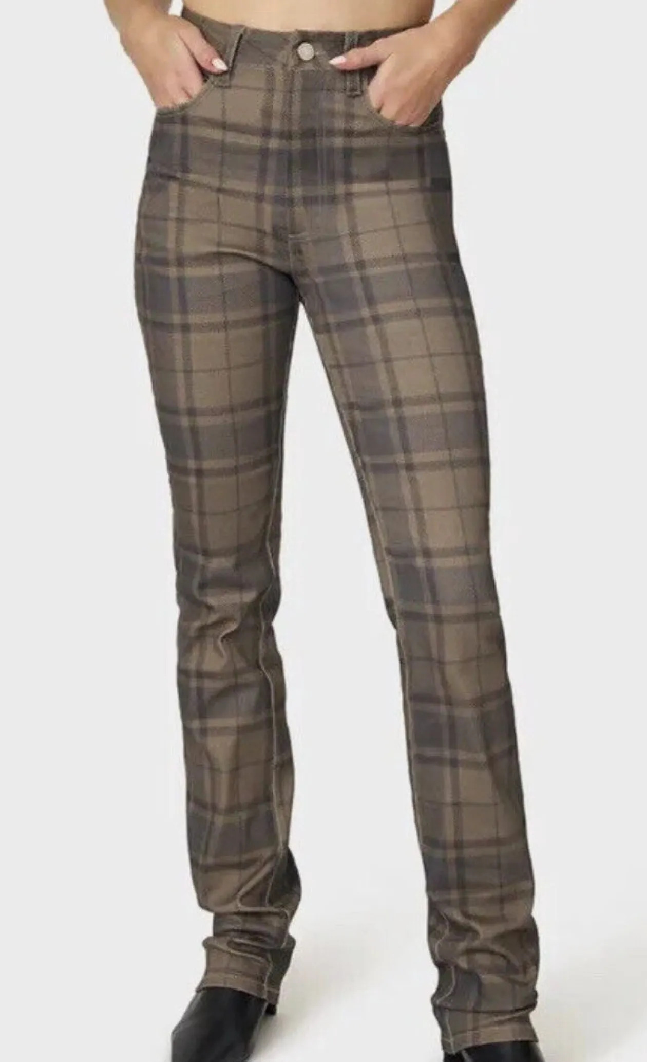 the_icon_jean_in_cool_pla_1.webp The Icon Jean in Cool Plaid